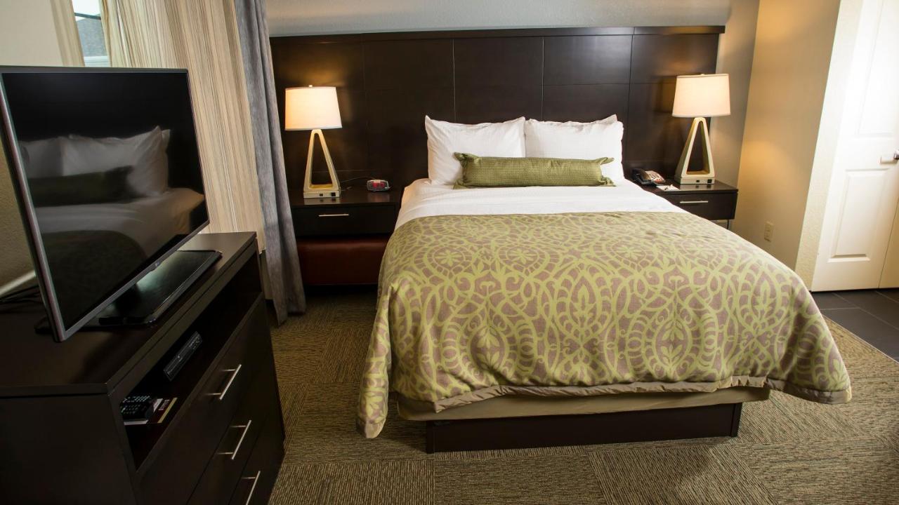 Queen Studio Suite at Staybridge Suites Lexington, an IHG Hotel