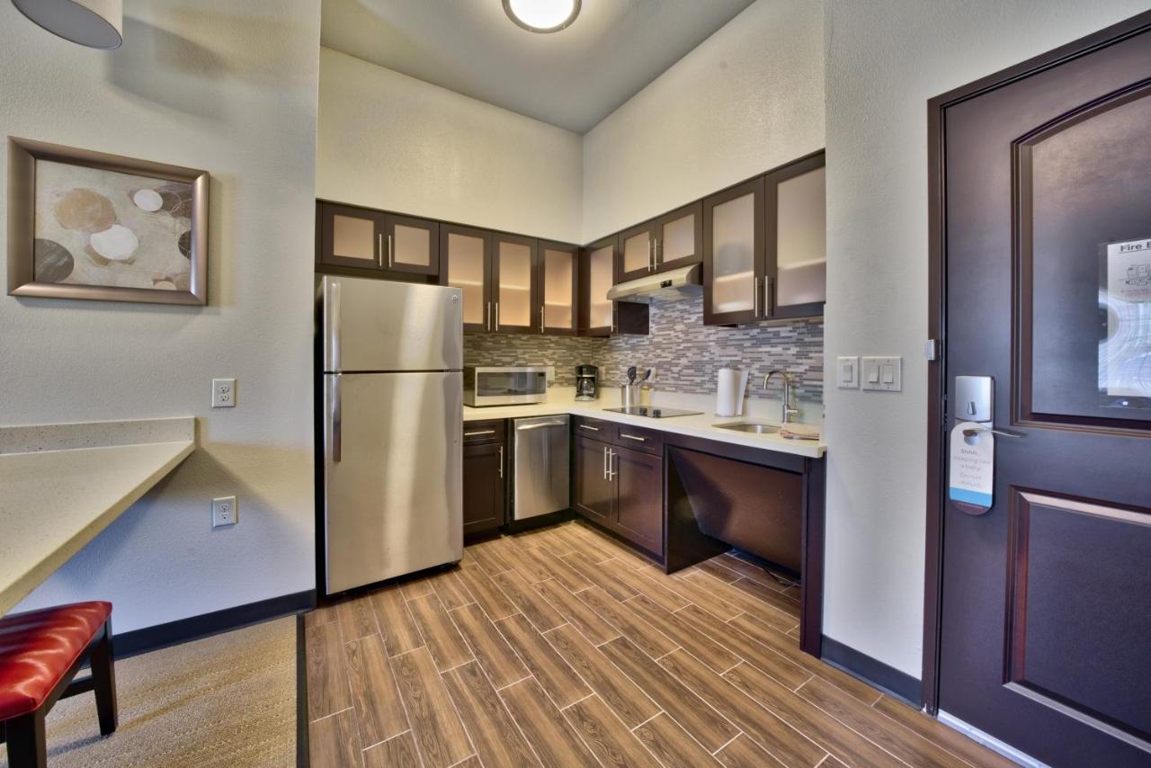 One-Bedroom King Room with Mobility Accessible Tub - Non-Smoking at Staybridge Suites Lubbock South, an IHG Hotel