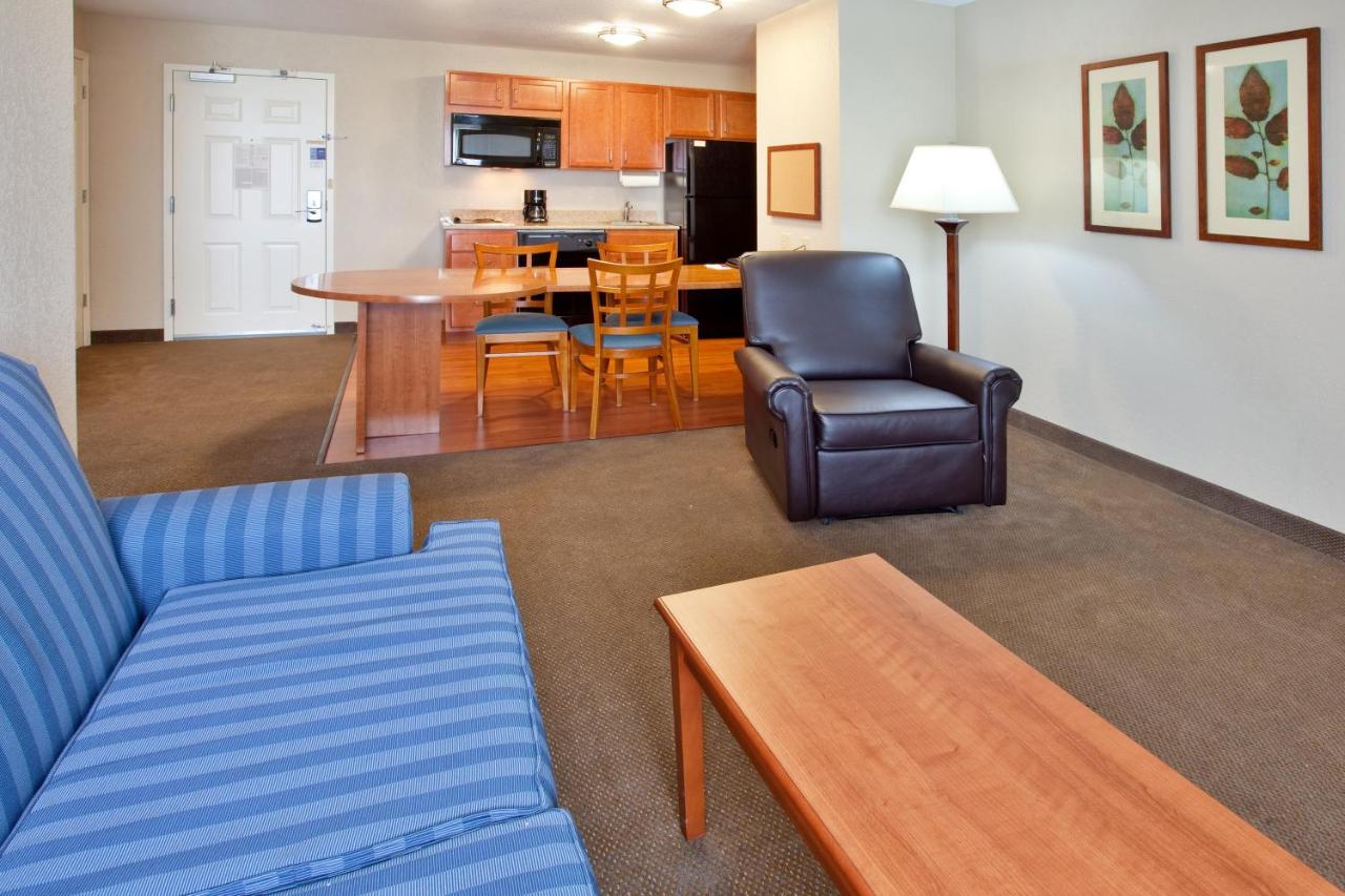 One-Bedroom King Suite at Candlewood Suites Elgin, an IHG Hotel