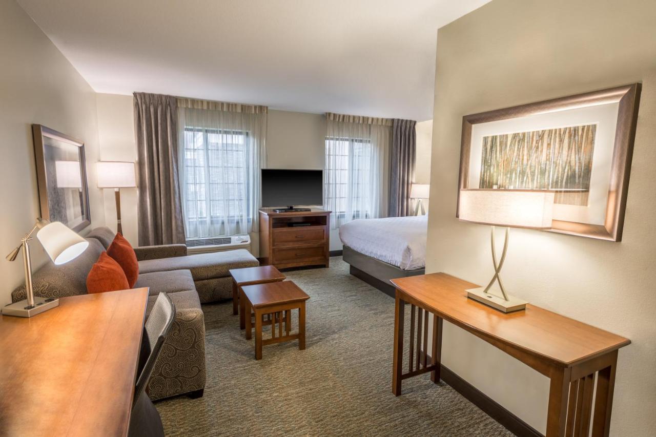 Studio Queen Suite - Non-Smoking at Staybridge Suites Kansas City - Independence by IHG