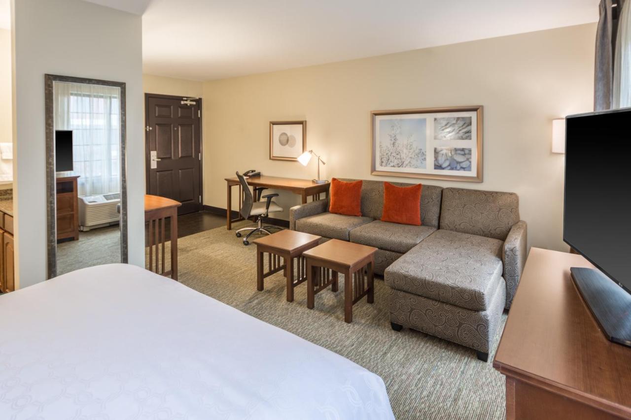 Studio Queen Suite - Non-Smoking at Staybridge Suites Kansas City - Independence by IHG