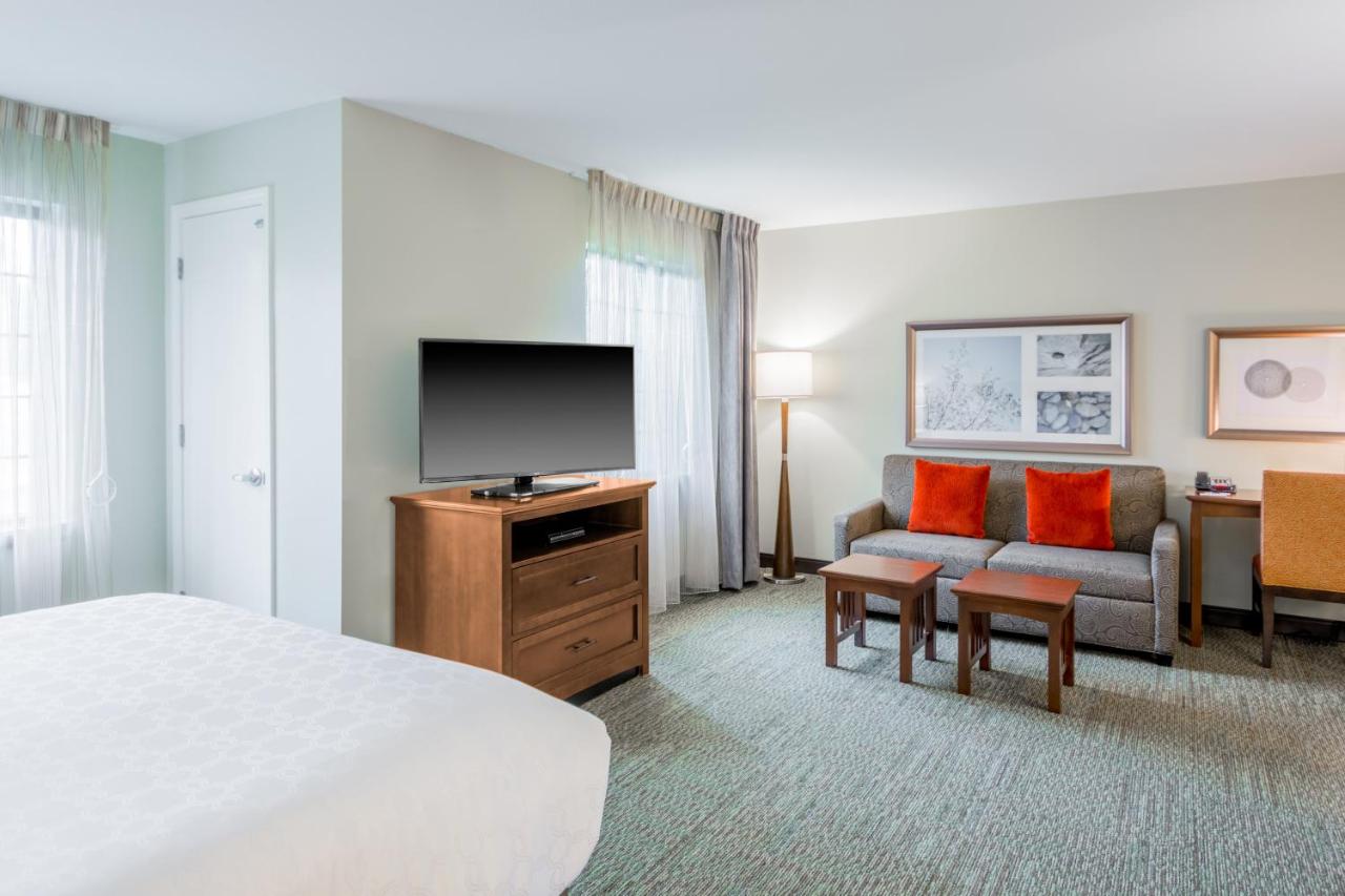 Suite - Hearing Access Roll in Shower/Non-Smoking at Staybridge Suites Kansas City - Independence by IHG