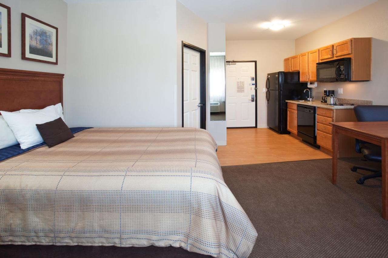 Queen Studio at Candlewood Suites Craig-Northwest, an IHG Hotel