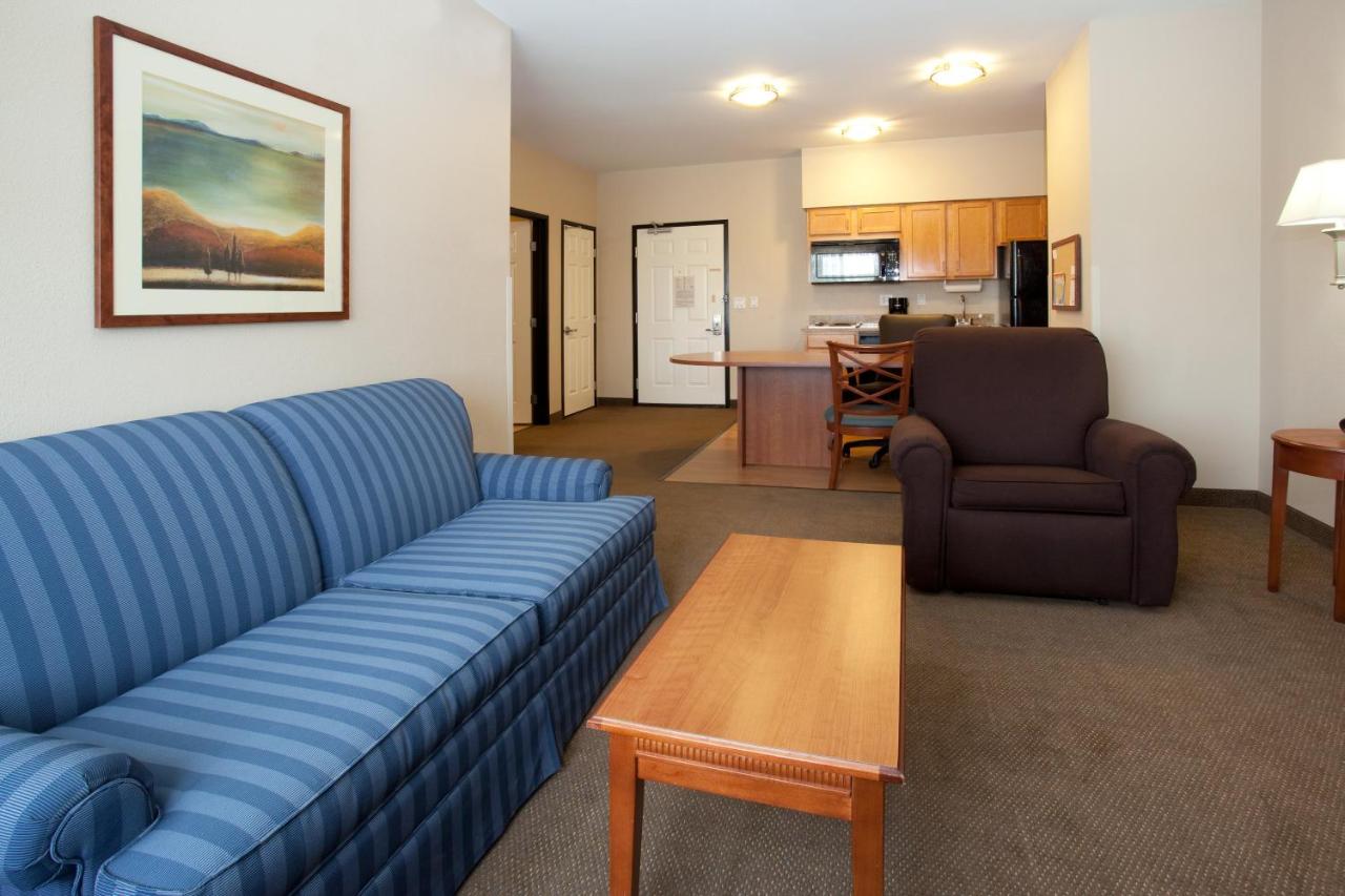 One-Bedroom Queen Suite with Sofa Bed at Candlewood Suites Craig-Northwest, an IHG Hotel