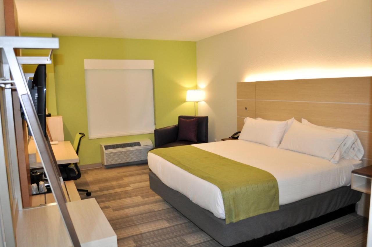 King Room with Hearing Access - Non-Smoking at Holiday Inn Express & Suites Price by IHG