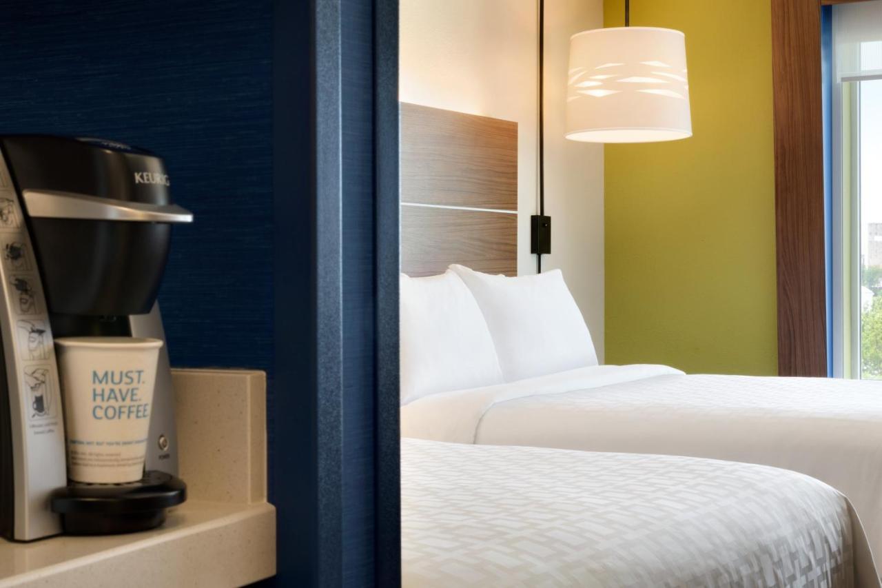  | Holiday Inn Express & Suites Savannah N - Port Wentworth