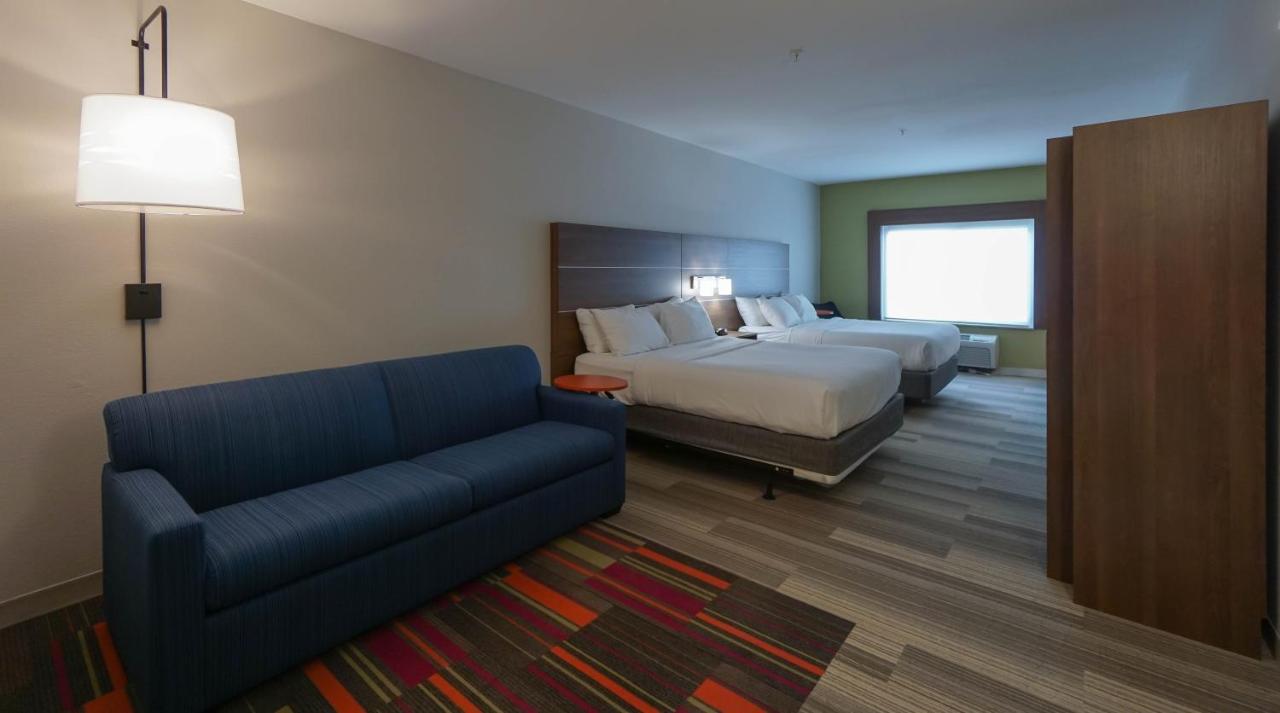  | Holiday Inn Express and Suites Savannah - Midtown