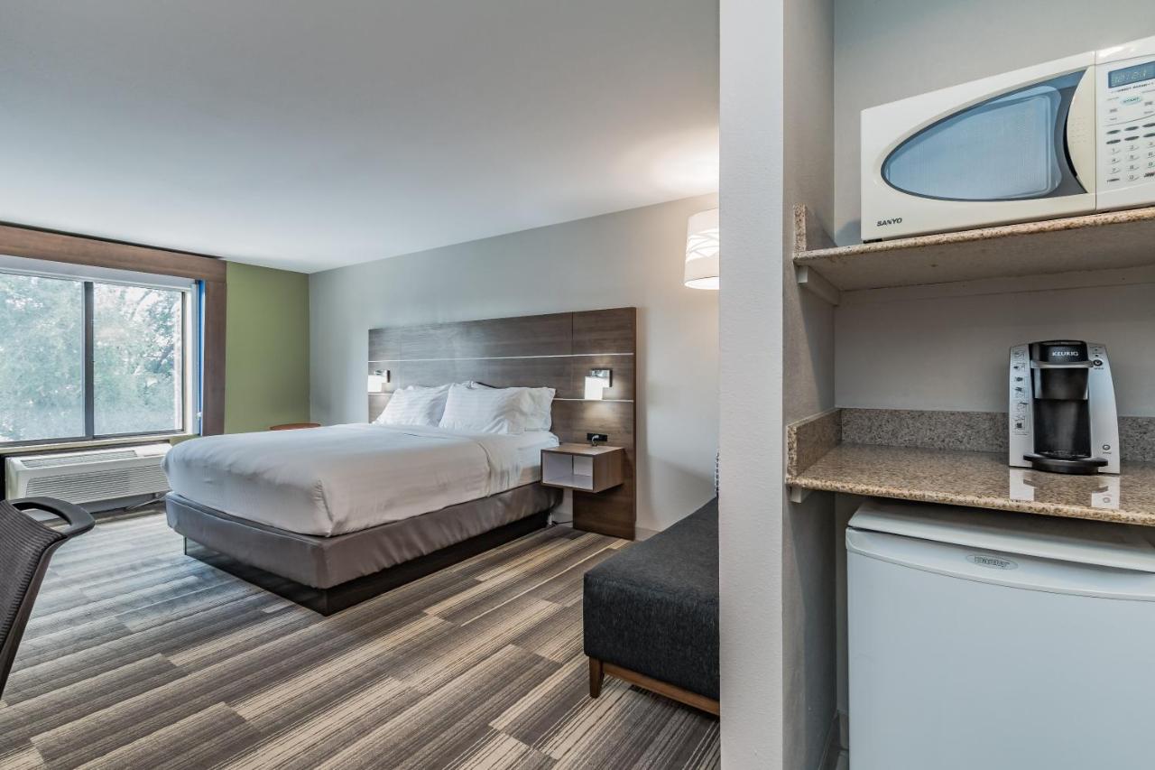 King Room - Mobility Access/Hearing Accessible at Holiday Inn Express Hotel & Suites South Bend by IHG