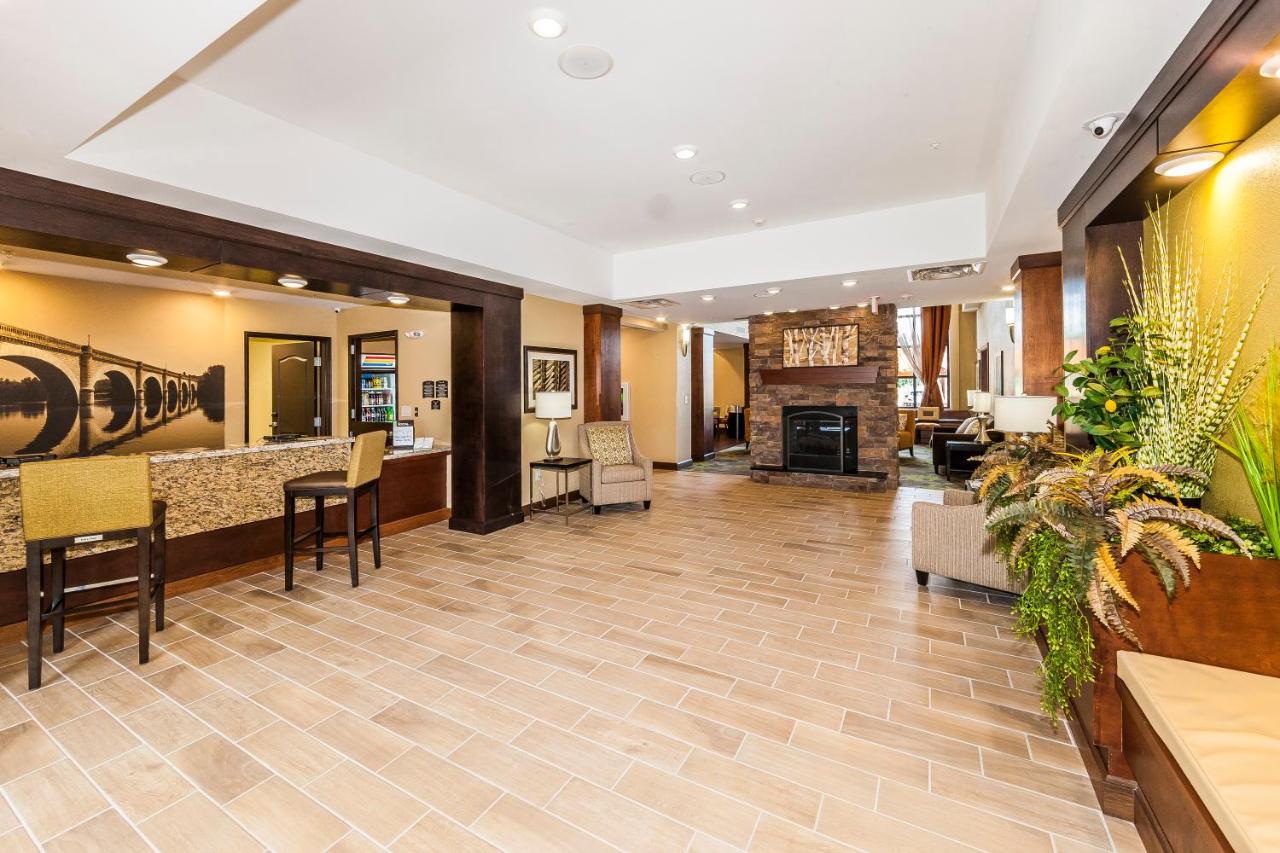 | Staybridge Suites Knoxville-West