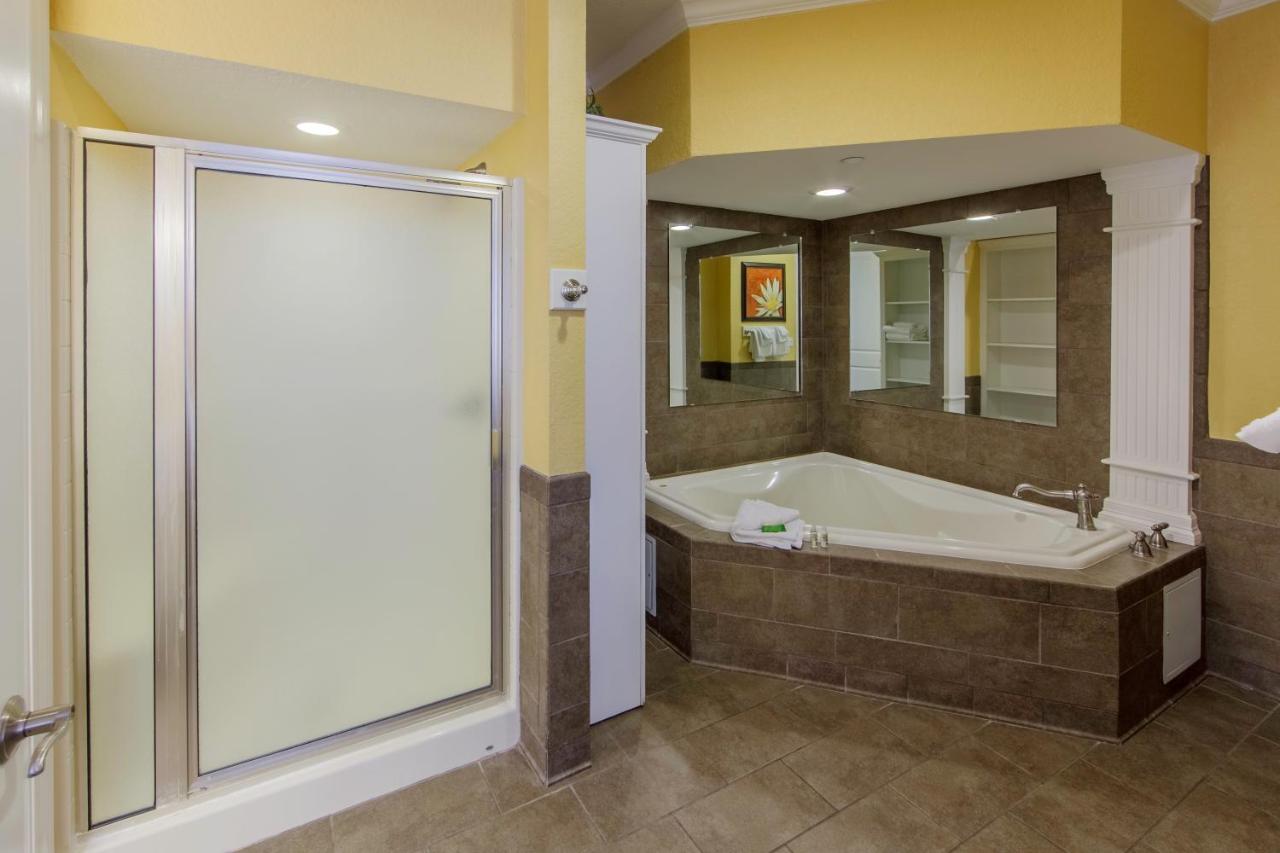 Two-Bedroom Villa Grand with Two King Beds at Holiday Inn Club Vacations Piney Shores Resort at Lake Conroe, an IHG Hotel