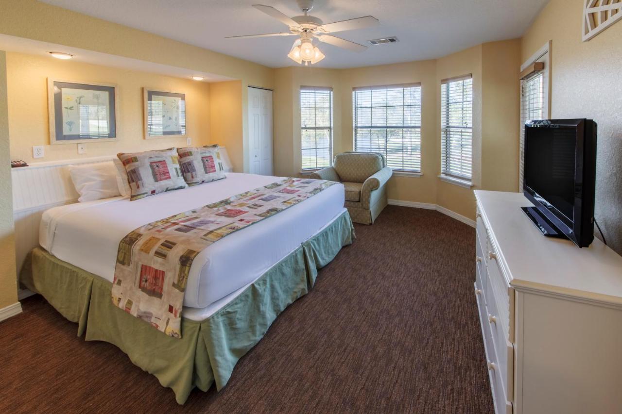 Two-Bedroom Villa Grand with Two King Beds at Holiday Inn Club Vacations Piney Shores Resort at Lake Conroe, an IHG Hotel