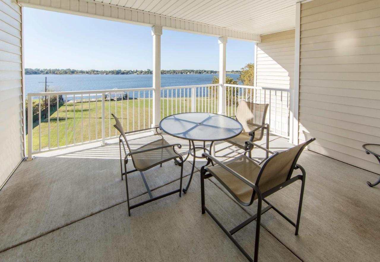 Two-Bedroom Villa Grand with Two King Beds at Holiday Inn Club Vacations Piney Shores Resort at Lake Conroe, an IHG Hotel