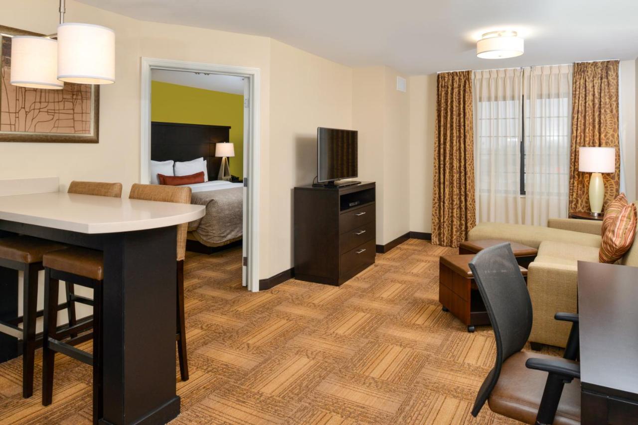 King Suite at Staybridge Suites Merrillville by IHG