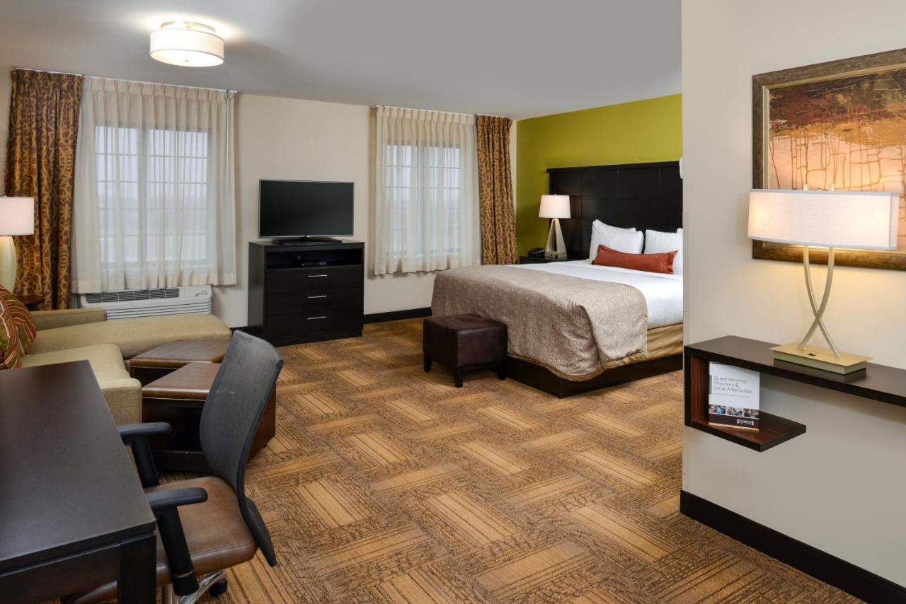 Double Suite at Staybridge Suites Merrillville by IHG