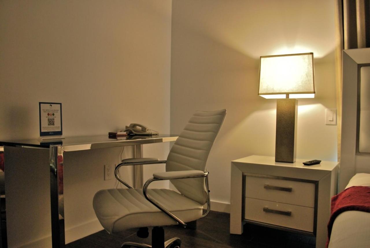 Deluxe Studio at The Fritz Hotel