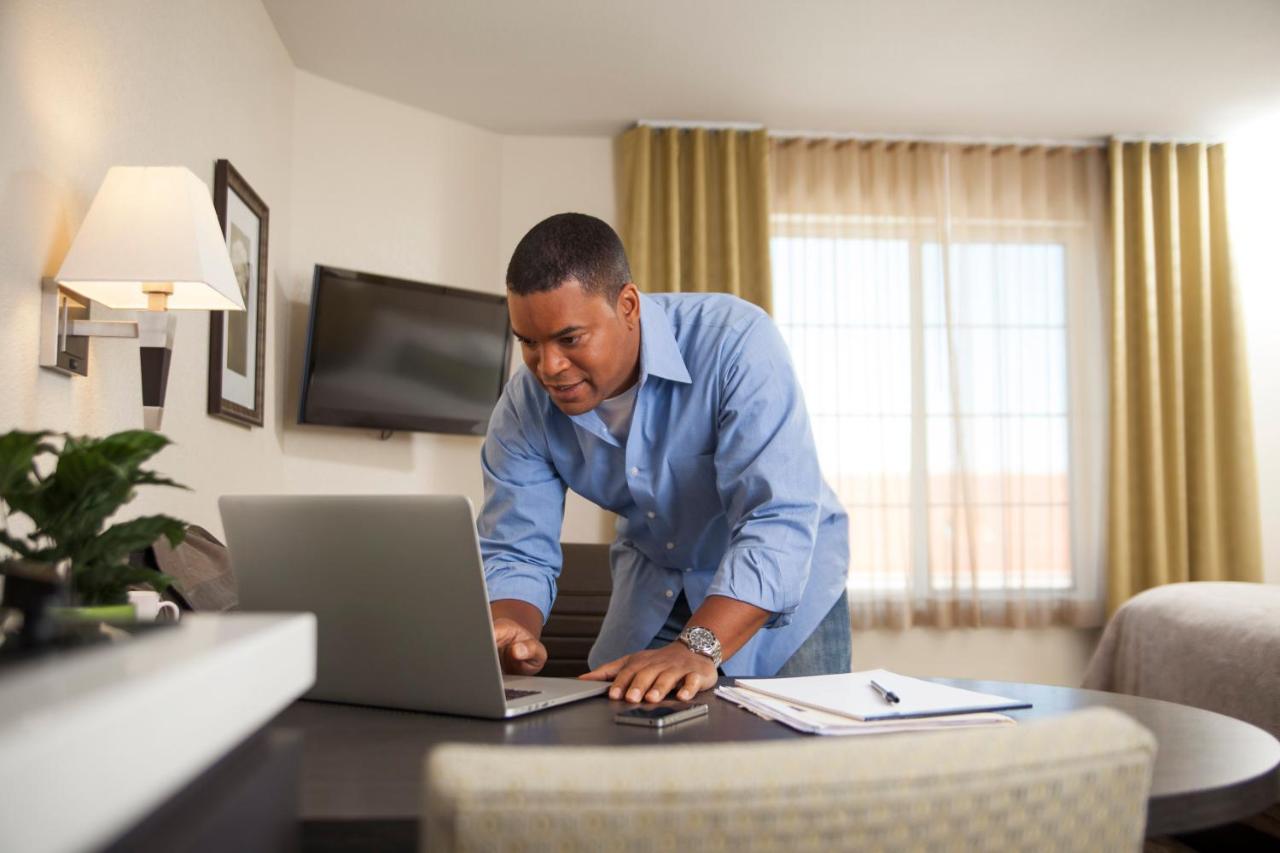 Queen Studio - Non-Smoking at Candlewood Suites Austin-Round Rock by IHG