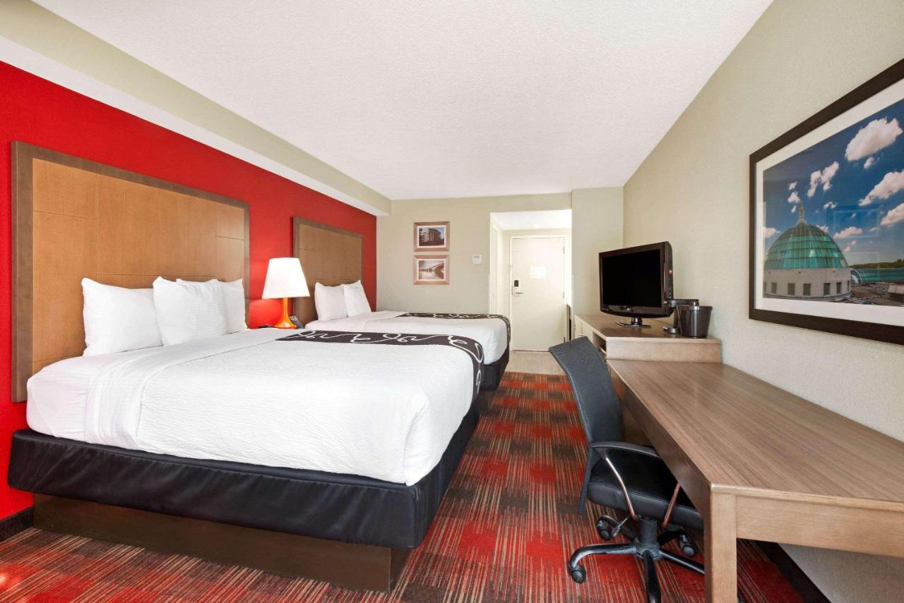 Two Queen Beds w/ Microwave & Fridge at La Quinta Inn & Suites by Wyndham DC Metro Capital Beltway