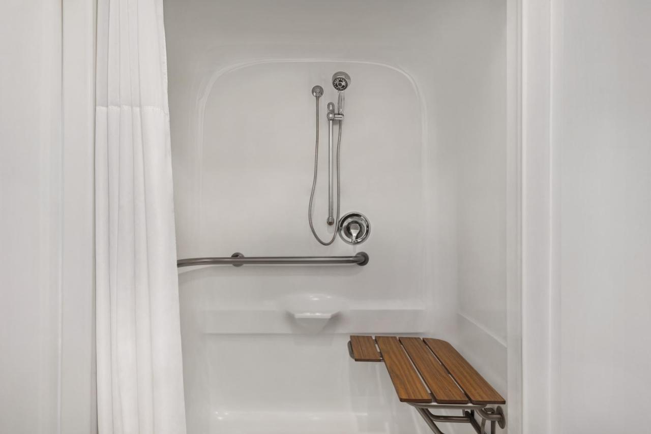 King Room with Roll-In Shower - Disability Access at Country Inn & Suites by Radisson, Schaumburg, IL