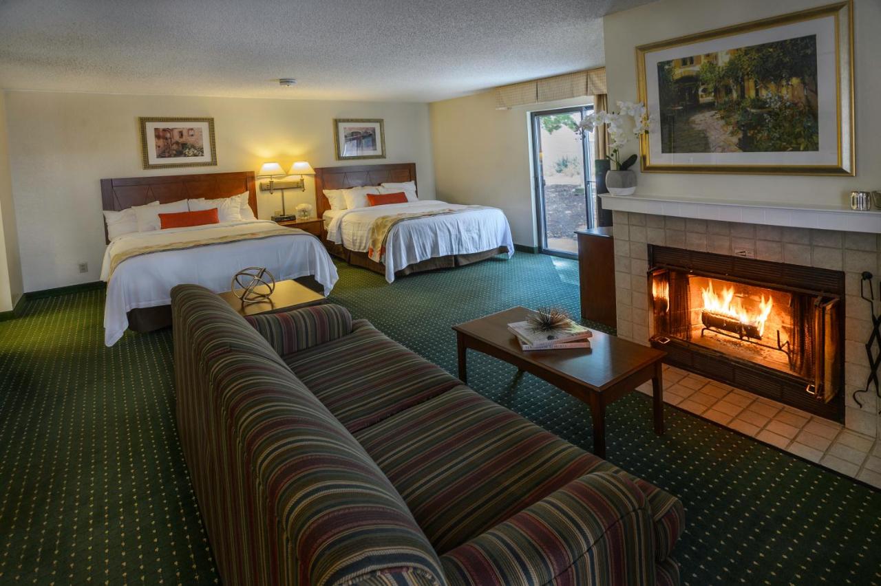 Queen Studio Suite at Residences at Daniel Webster