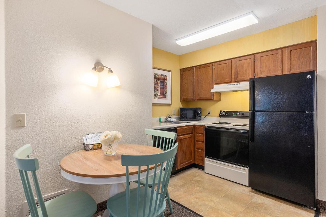 One-Bedroom Suite at Residences at Daniel Webster