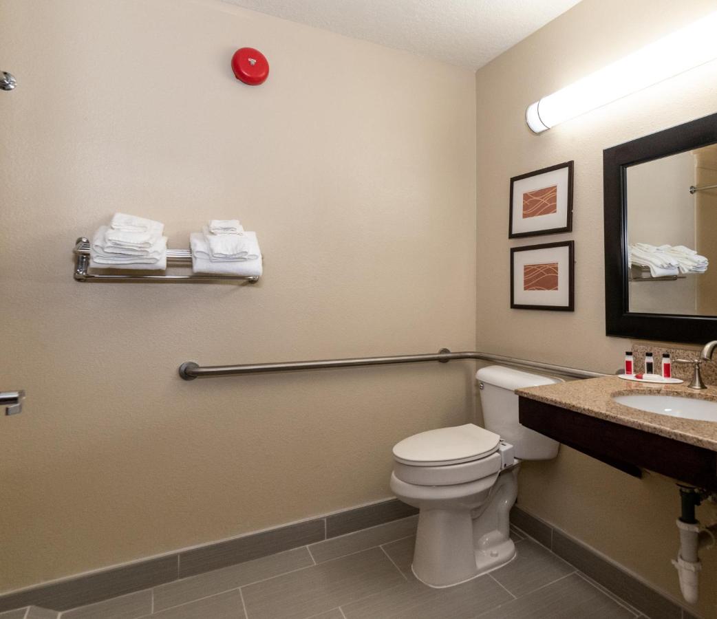 King Room - Mobility Access/Non-Smoking at Baymont by Wyndham Caddo Valley/Arkadelphia
