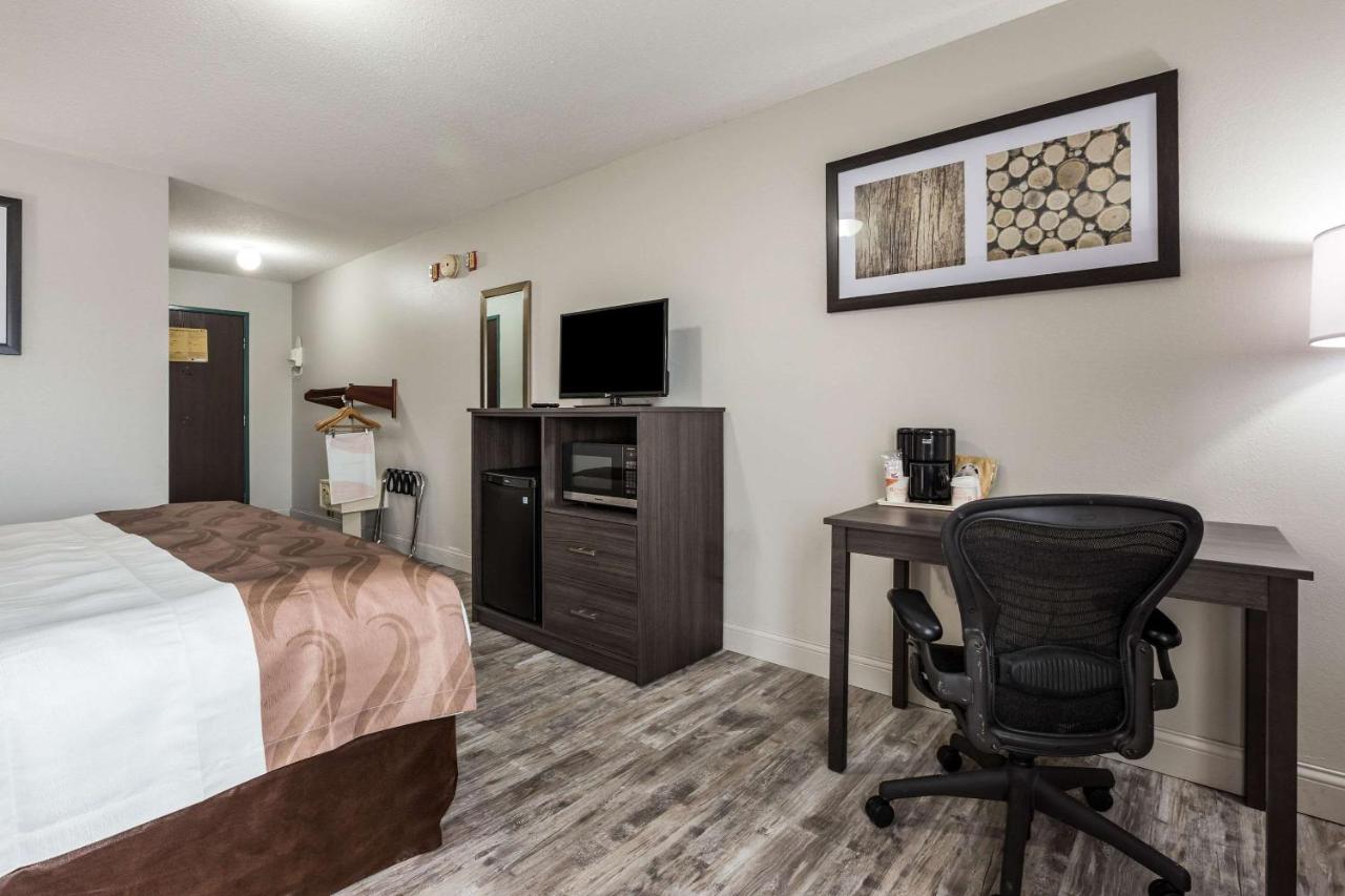 King Room - Non-Smoking at Quality Inn
