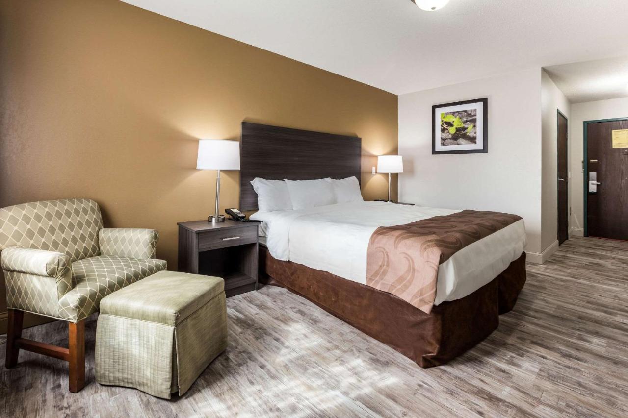 King Room - Non-Smoking at Quality Inn