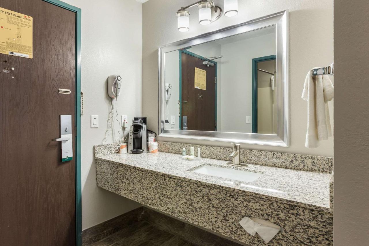 King Suite with Sofa Bed - Non-Smoking at Quality Inn