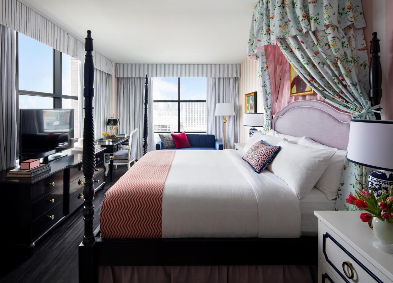 Graduate Premium King Room at Graduate by Hilton Nashville