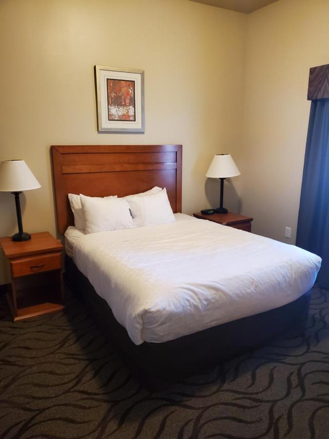 Two-Bedroom Queen Suite with Kitchen- Non-Smoking at Clarion Hotel & Suites Williston