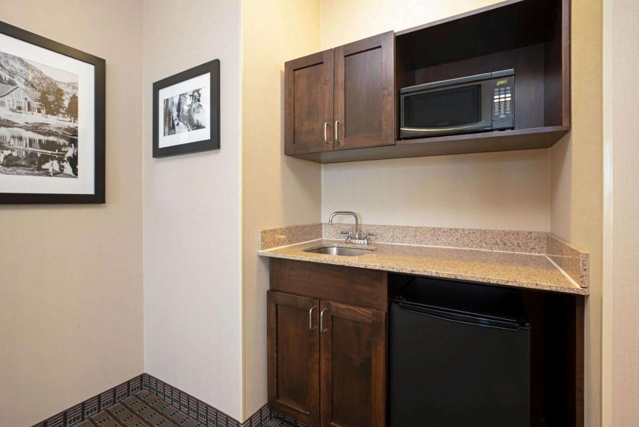 Deluxe King Suite with Sofa Bed  - Non-Smoking at La Quinta Inn & Suites by Wyndham Bellingham