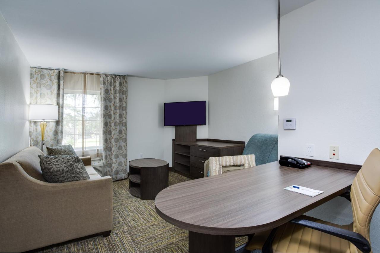 One-Bedroom Queen Suite - Non-Smoking at Candlewood Suites Ft. Lauderdale Airport/Cruise, an IHG Hotel