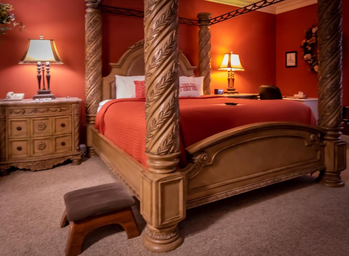 Luxury Suite at Depot Inn and Suites