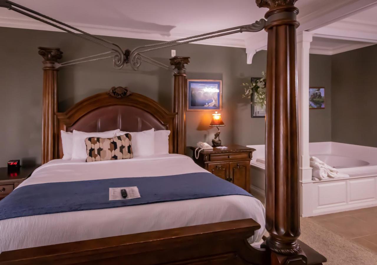 Luxury Suite at Depot Inn and Suites