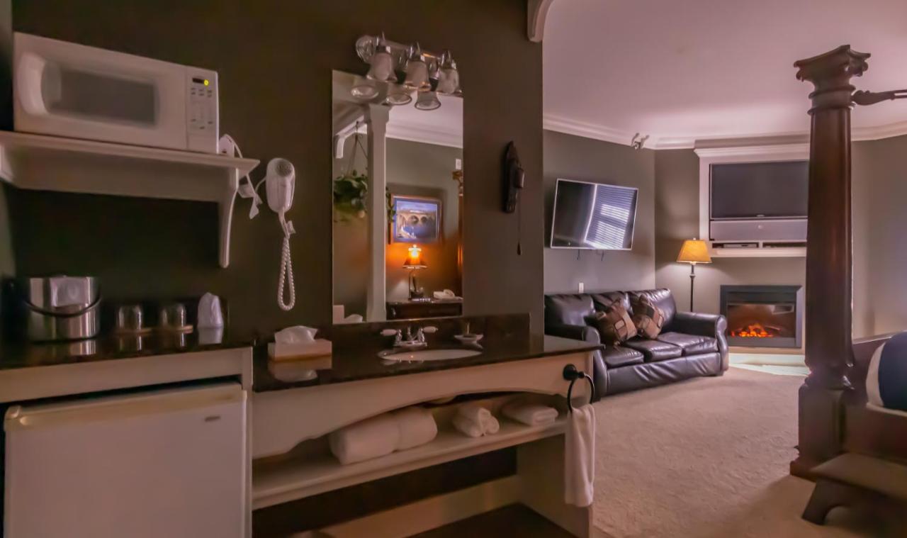 Luxury Suite at Depot Inn and Suites