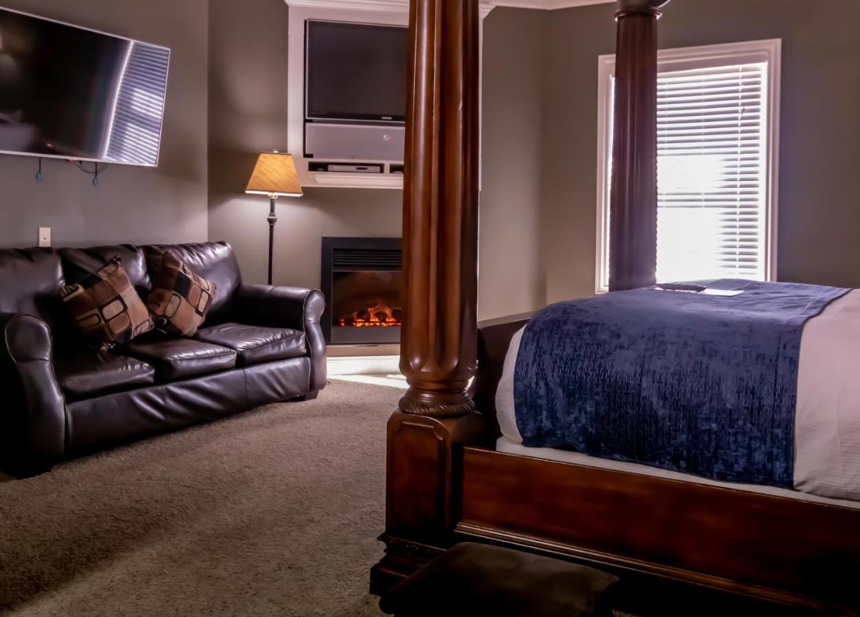 Luxury Suite at Depot Inn and Suites