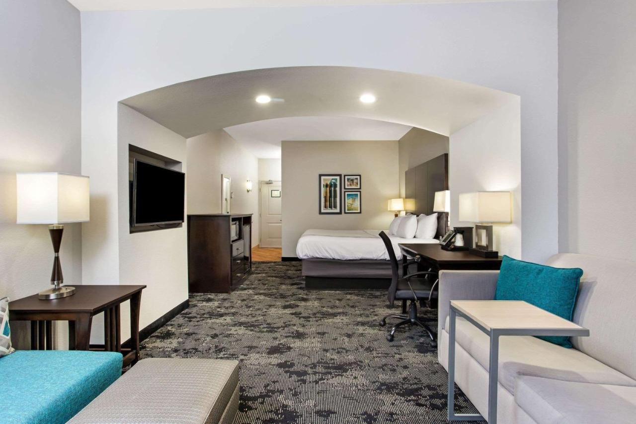 Deluxe King Suite - Non-Smoking at La Quinta Inn & Suites by Wyndham Columbus - Edinburgh