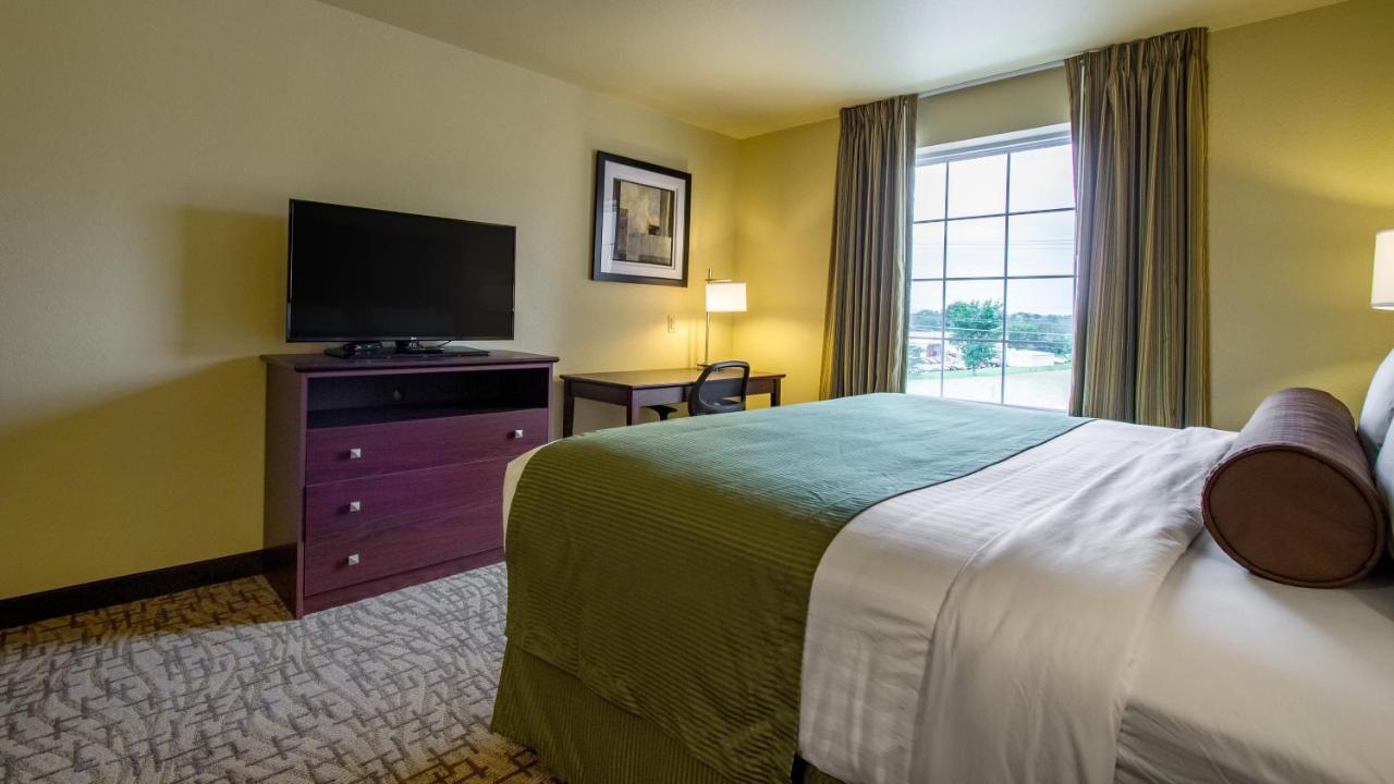 King Room at Cobblestone Hotel & Suites - Orrville