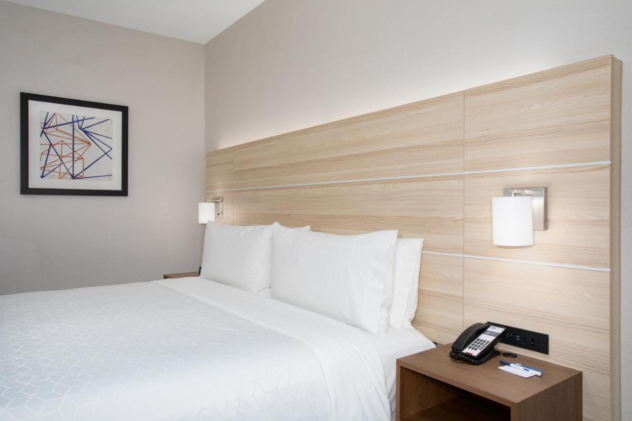 Executive King Room at Holiday Inn Express & Suites Phoenix - Glendale Sports Dist by IHG