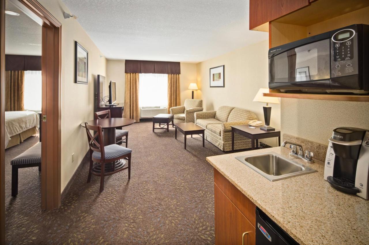 Queen Suite with Two Queen Rooms - Non-Smoking at AmericInn by Wyndham Hill City Mt Rushmore