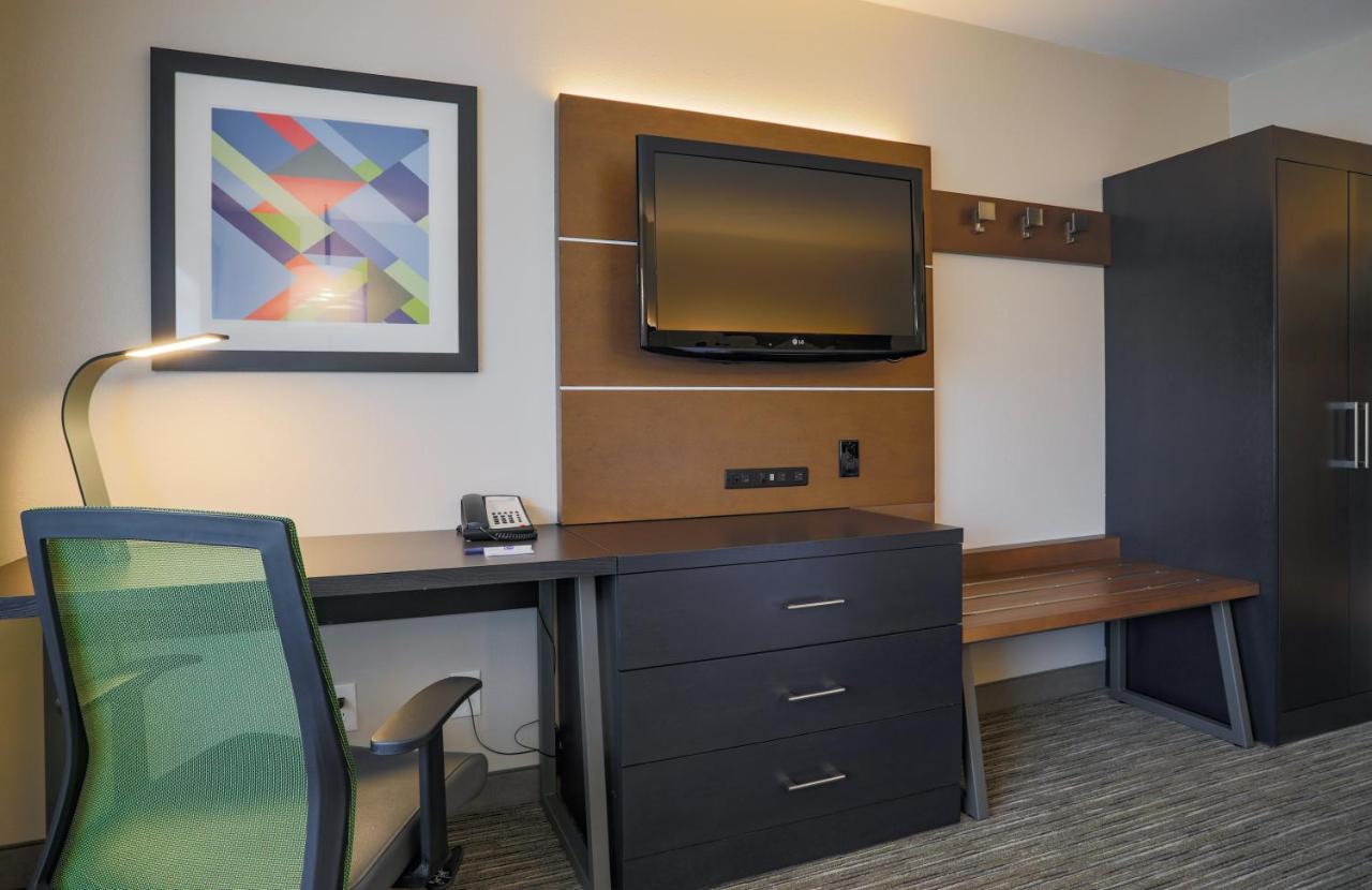 King Room at Holiday Inn Express Prescott by IHG
