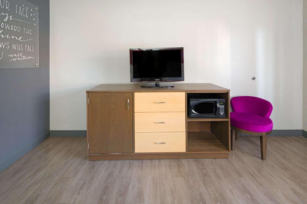 Deluxe Queen Room with Two Queen Beds at La Quinta Inn & Suites by Wyndham Orange County Airport