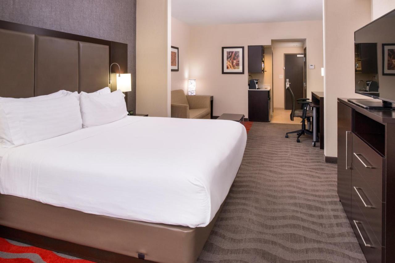 | Holiday Inn Express Hotel & Suites Monroe