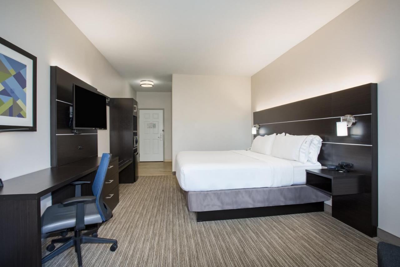 Room Selected at Check-In at Holiday Inn Express Hotel & Suites Ft. Collins by IHG