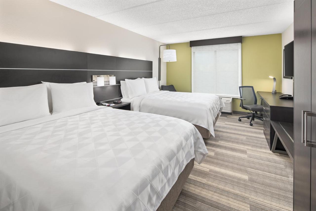 Queen Room with Two Queen Beds at Holiday Inn Express & Suites Greenville-I-85 & Woodruff Rd by IHG