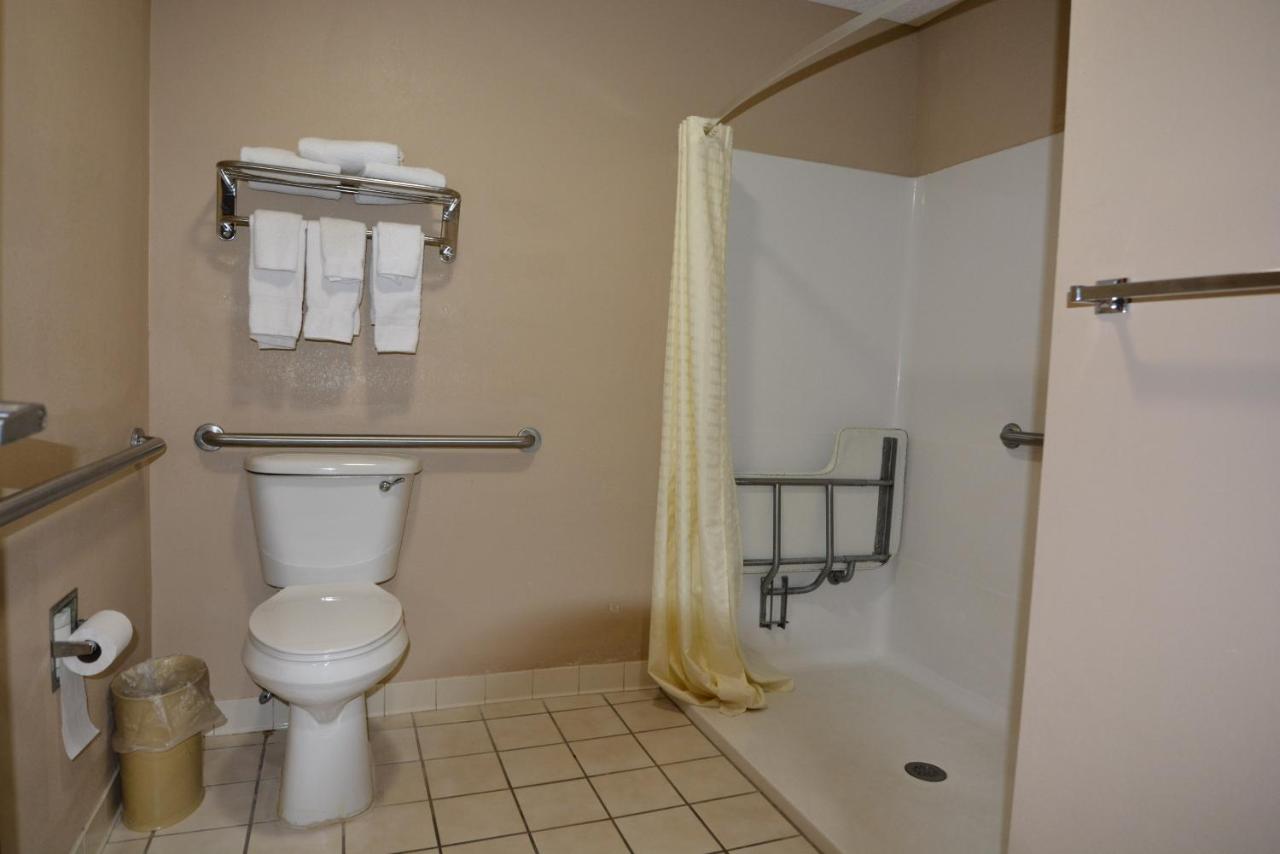 King Room with Roll-In Shower - Disability Access at Jameson Inn - Hazlehurst