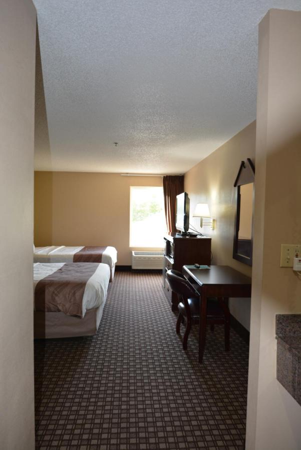 Standard Double Room-Smoking. at Jameson Inn - Hazlehurst