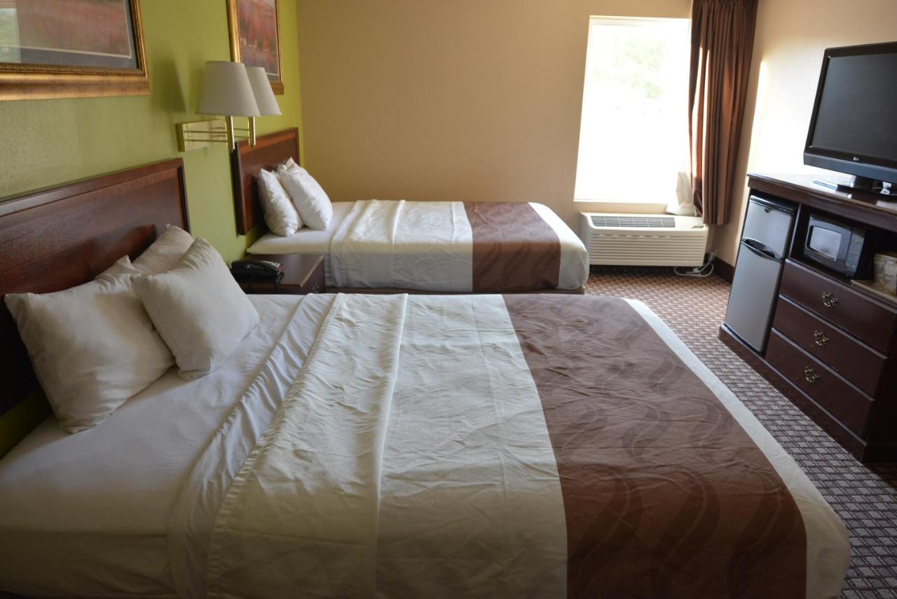 Standard Double Room-Smoking. at Jameson Inn - Hazlehurst