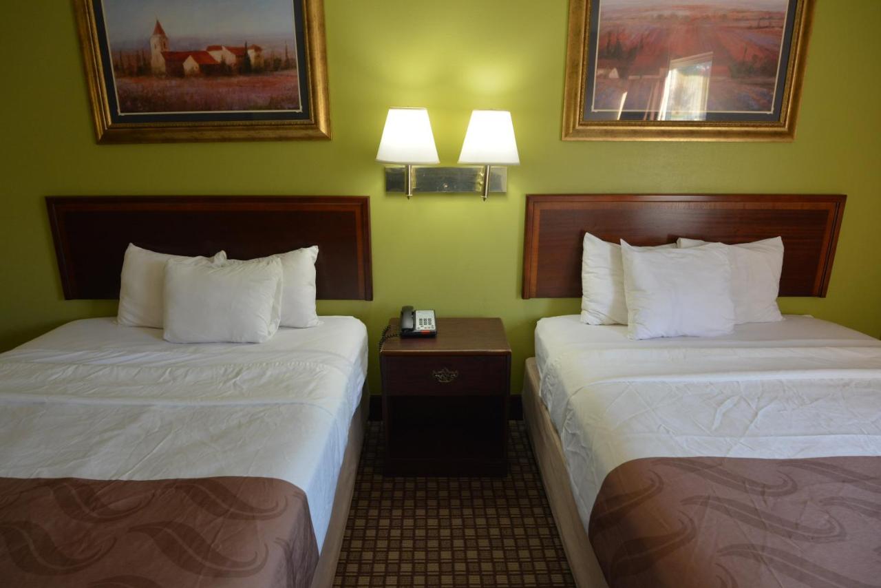 Standard Double Room-Smoking. at Jameson Inn - Hazlehurst