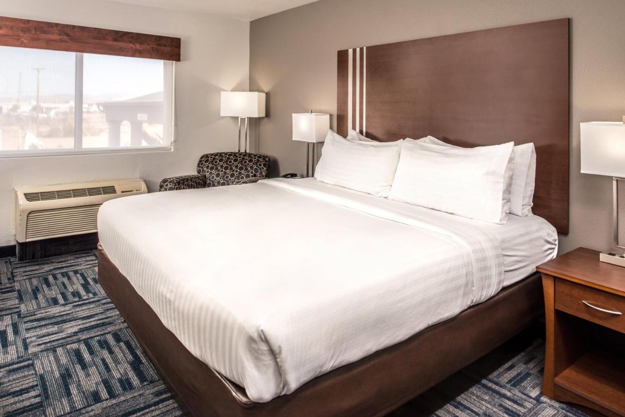 Double Room - Mobility Accessible Tub - Non-Smoking at Holiday Inn Express Hotel & Suites Alamogordo Hwy 54/70 by IHG